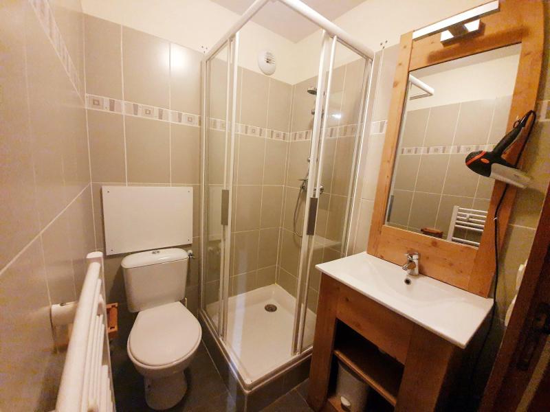 Holiday in mountain resort 3 room duplex apartment 6 people (D41) - Les Chalets des Rennes - Vars - Shower room