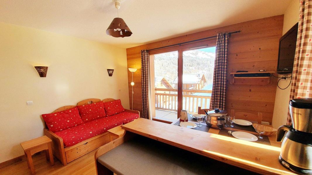 Vakantie in de bergen Appartement 2 kamers 4 personen (E33) - Les Chalets des Rennes - Vars - Woonkamer