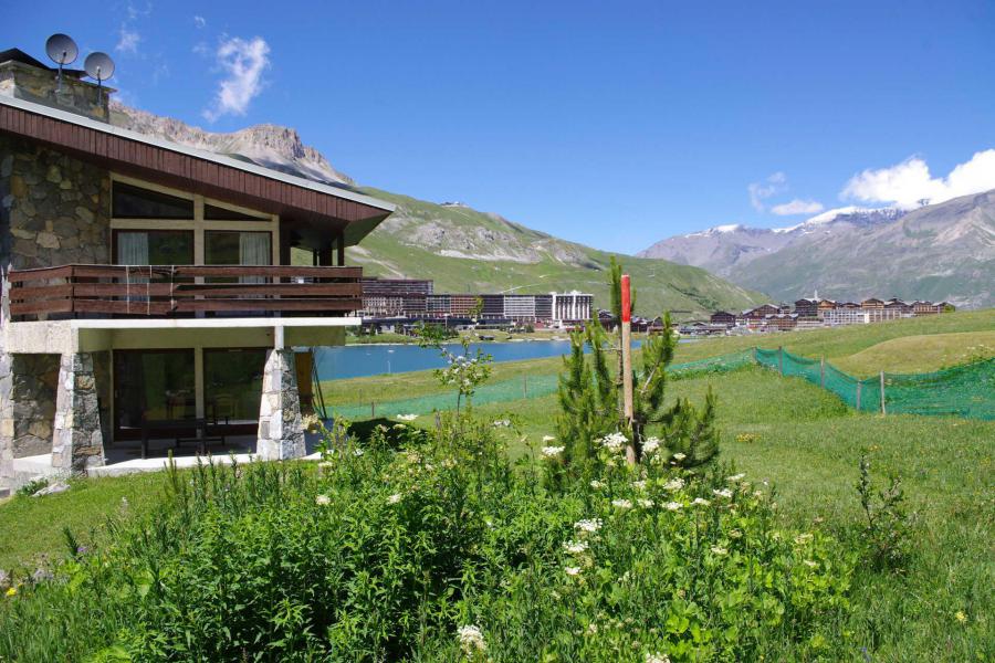 Holiday in mountain resort Les Chalets du Golf - Tignes - Summer outside