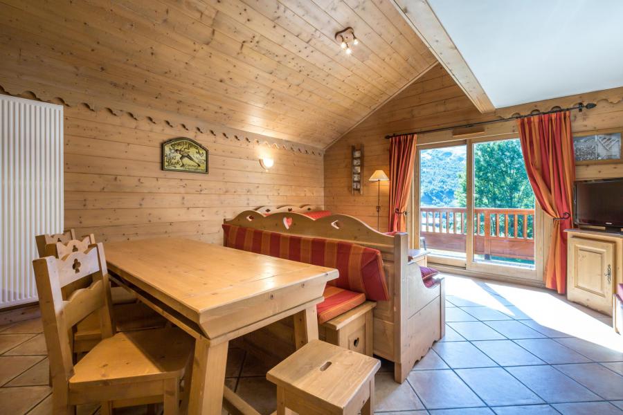 Holiday in mountain resort 4 room apartment 8 people (C10) - Les Chalets du Gypse - Saint Martin de Belleville - Living room