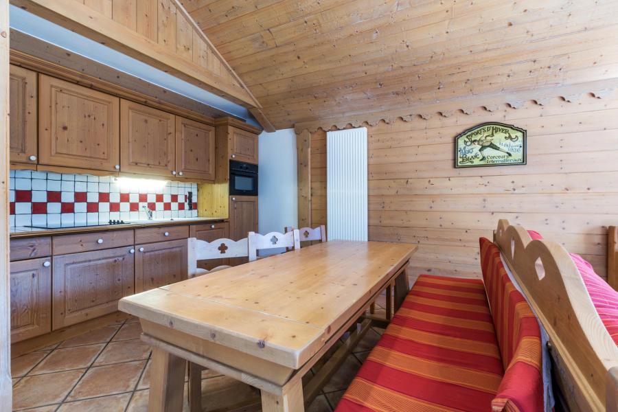 Holiday in mountain resort 4 room apartment 8 people (C10) - Les Chalets du Gypse - Saint Martin de Belleville - Living room