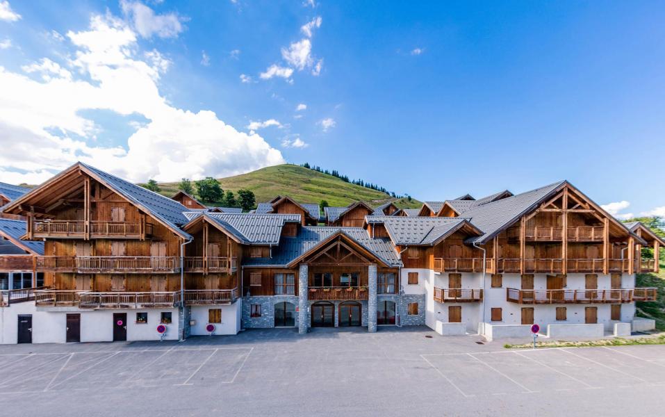 Аренда на лыжном курорте Les Chalets du Hameau des Aiguilles - Albiez Montrond - летом под открытым небом