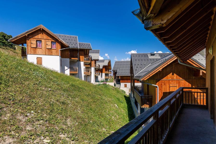 Wakacje w górach Les Chalets du Hameau des Aiguilles - Albiez Montrond - Na zewnątrz latem