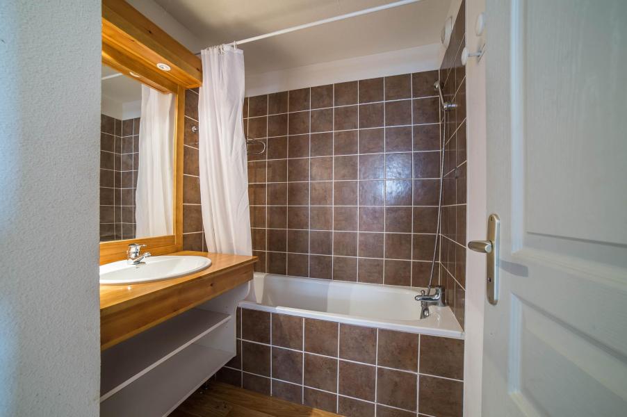 Holiday in mountain resort Les Chalets du Hameau des Aiguilles - Albiez Montrond - Bathroom