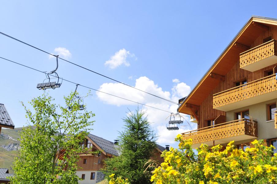 Vakantie in de bergen Les Chalets Goélia - La Toussuire - Buiten zomer