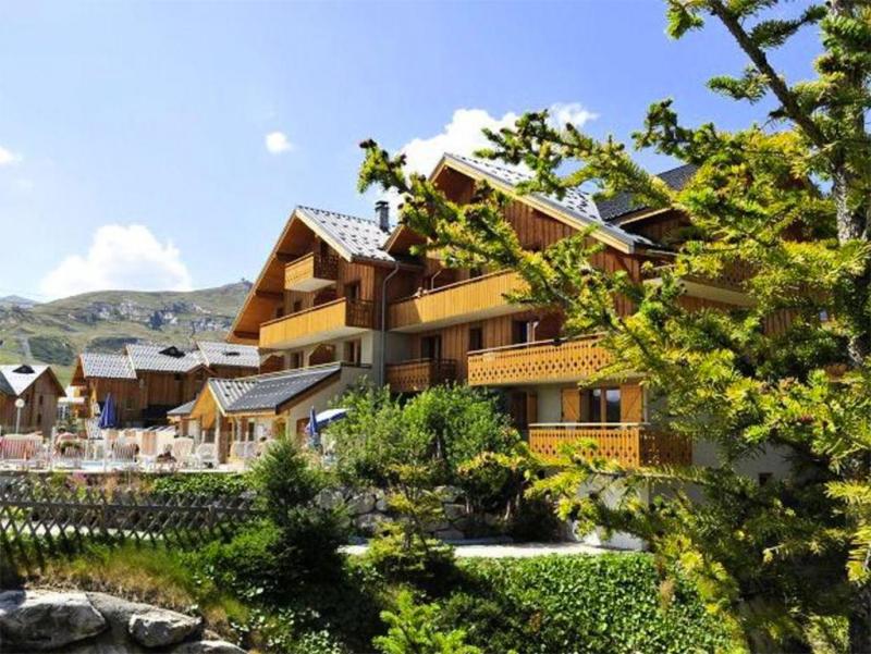 Аренда на лыжном курорте Les Chalets Goélia - La Toussuire - летом под открытым небом