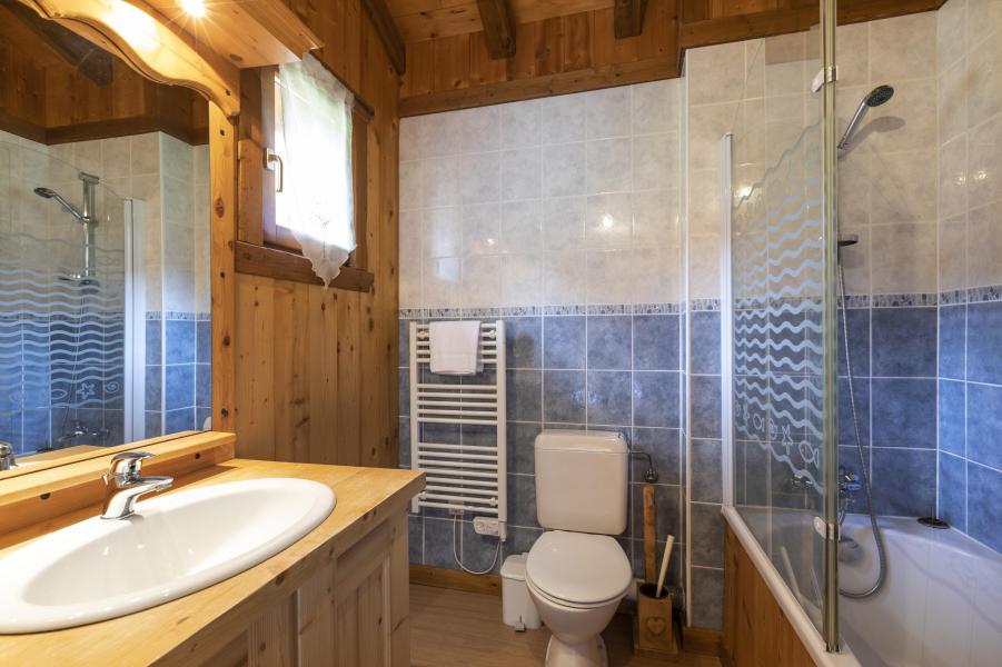 Holiday in mountain resort Les Chalets Kandahar - La Rosière - Bathroom