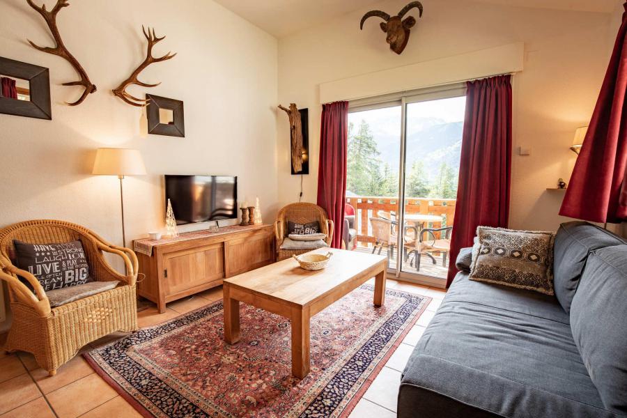 Vakantie in de bergen Chalet semi-individueel 3 kamers 6 personen (CHT79) - Les Chalets Petit Bonheur - La Norma - Woonkamer