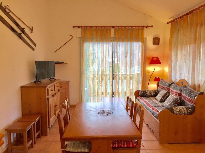 Holiday in mountain resort Semi-detached 3 room chalet 6 people (CHT84) - Les Chalets Petit Bonheur - La Norma - Living room