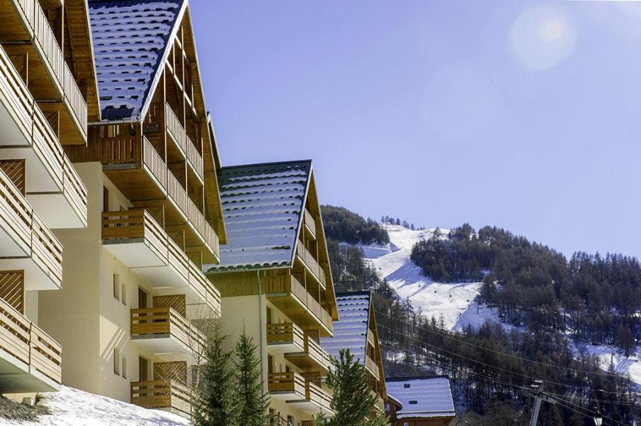 Holiday in mountain resort Les Chalets Valoria - Valloire