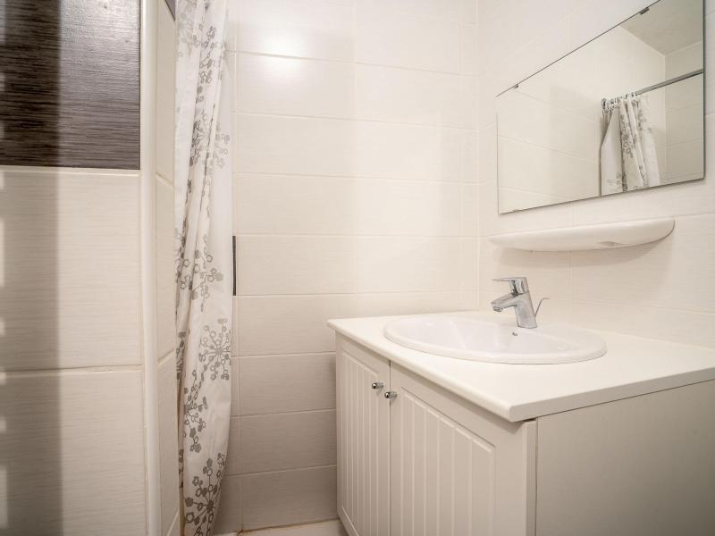 Holiday in mountain resort 2 room apartment 4 people (4) - Les Coryles - Les Menuires - Shower room