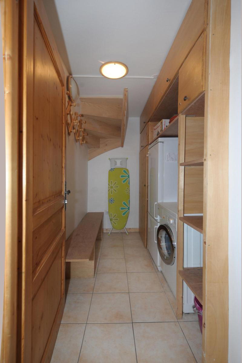 Vacances en montagne Appartement duplex 4 pièces 8-10 personnes (342) - Les Côtes d'Or Chalet Courmayeur - Les Menuires - Couloir