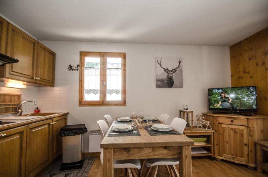 Wakacje w górach Apartament 3 pokojowy 4 osób (LITCHI) - Les Fermes de Montenvers - Chamonix - Pokój gościnny