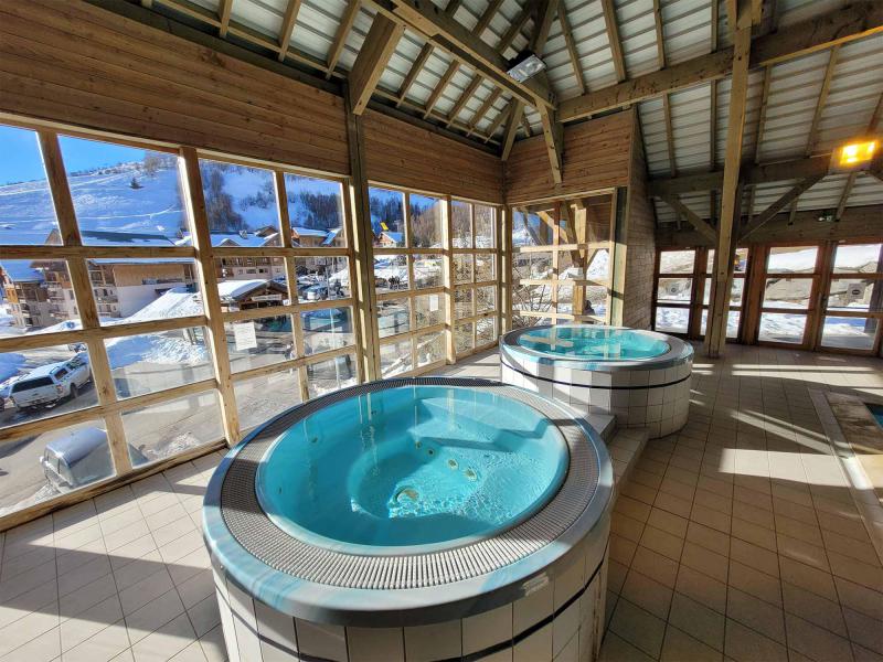 Vacances en montagne Les Fermes de Saint Sorlin - Saint Sorlin d'Arves - Jacuzzi