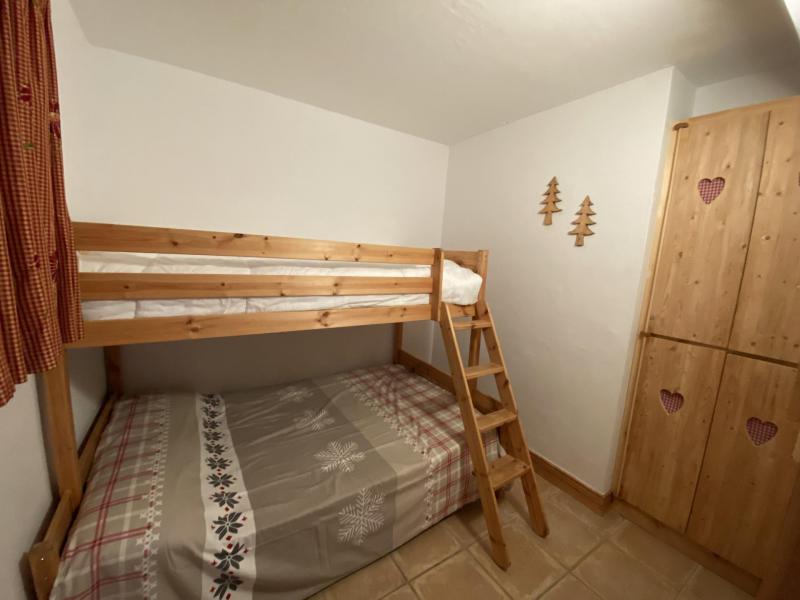 Holiday in mountain resort 3 room apartment 4 people (102) - Les Fermes du Beaufortain E1 - Les Saisies - Bunk beds
