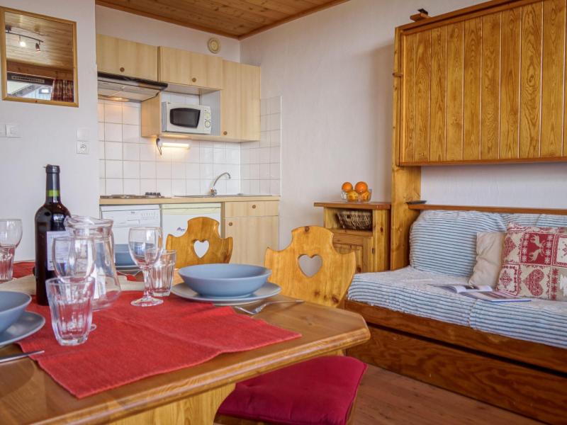 Holiday in mountain resort 1 room apartment 2 people (3) - Les Genepis - Tignes - Living room