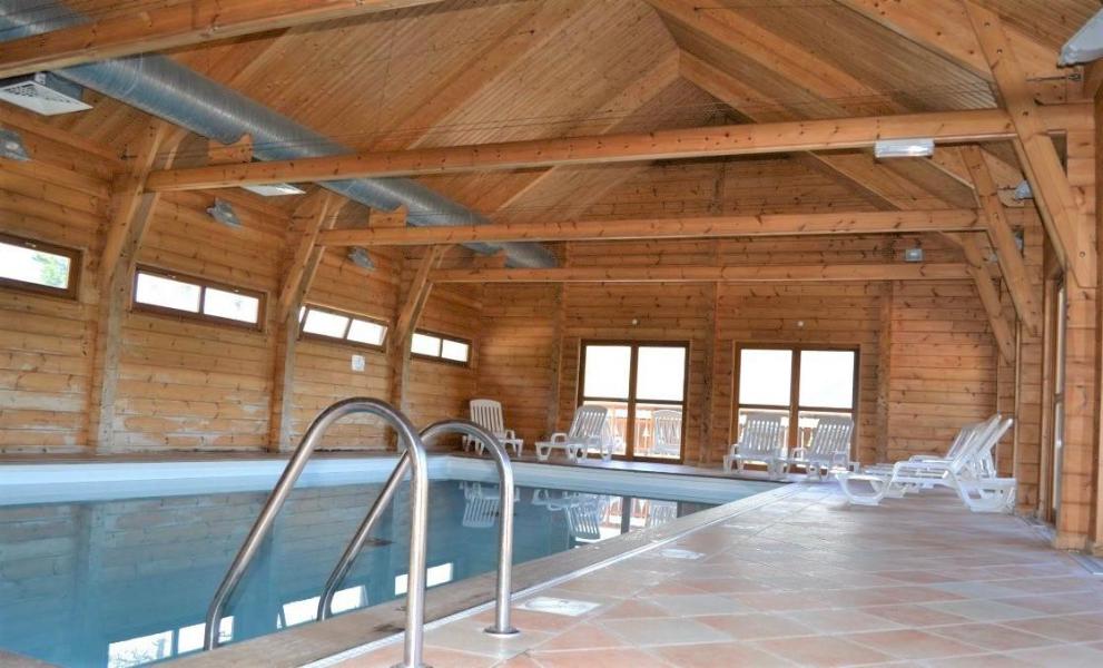 Holiday in mountain resort Les Hauts de la Lauzière - La Joue du Loup - Swimming pool