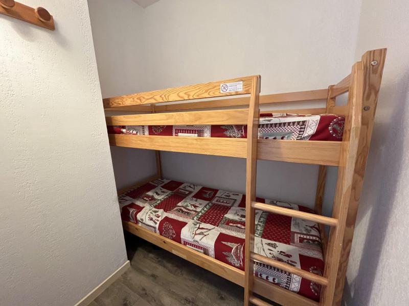Holiday in mountain resort 2 room apartment sleeping corner 6 people (A1) - Les Hauts de Peyragudes - Peyragudes - Bunk beds