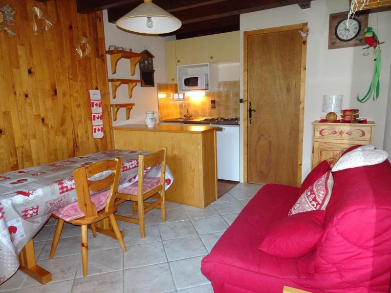 Holiday in mountain resort 3 room apartment 4 people (D18) - Les Hauts de Planchamp - Champagny-en-Vanoise - Living room