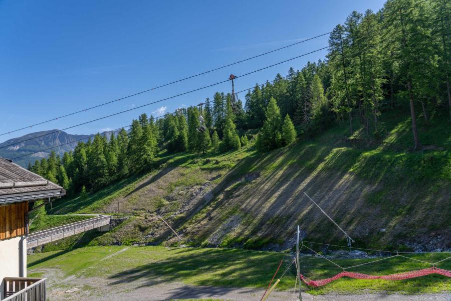 Wakacje w górach Apartament 2 pokojowy 6 osób (402) - Les Hauts de Preclaux - Les Orres - Na zewnątrz latem