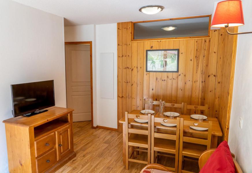 Holiday in mountain resort 2 room apartment cabin 6 people (MBC206) - Les Hauts de Preclaux I - Les Orres - Living room