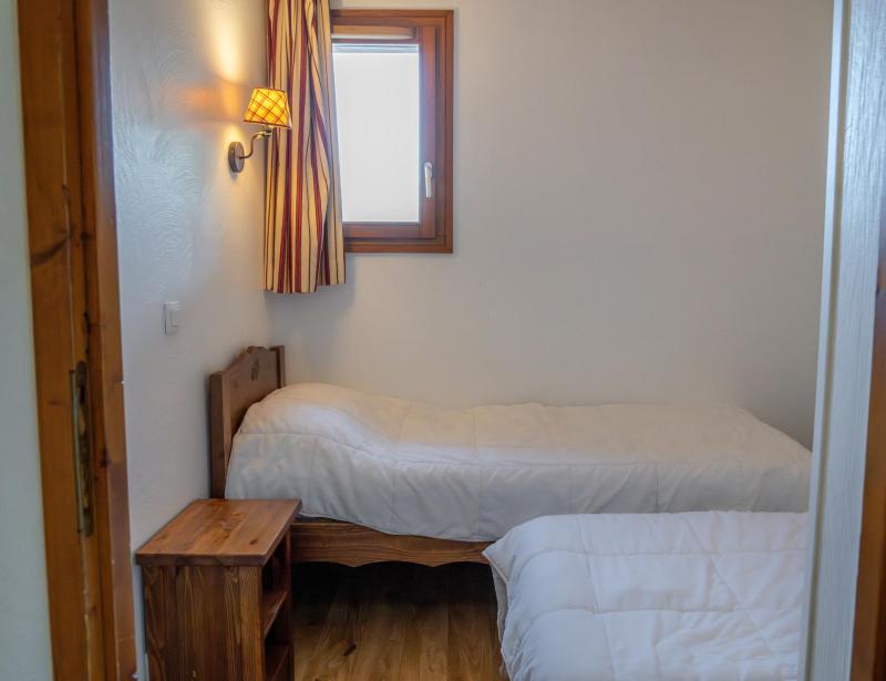 Holiday in mountain resort 3 room apartment 6 people (MZ1121) - Les Hauts de Preclaux I - Les Orres - Bedroom