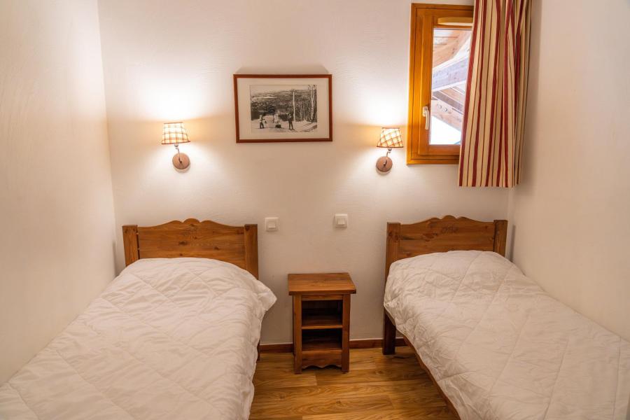 Holiday in mountain resort 3 room apartment 6 people ( MZ2114) - Les Hauts de Preclaux I - Les Orres - Bedroom