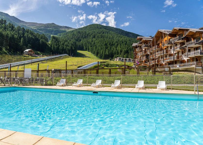 Vacances en montagne Les Hauts de Preclaux - Les Orres - Piscine