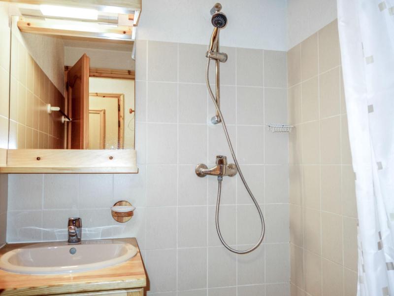 Holiday in mountain resort 2 room apartment 4 people (1) - Les Jardins Alpins - Saint Gervais - Shower room