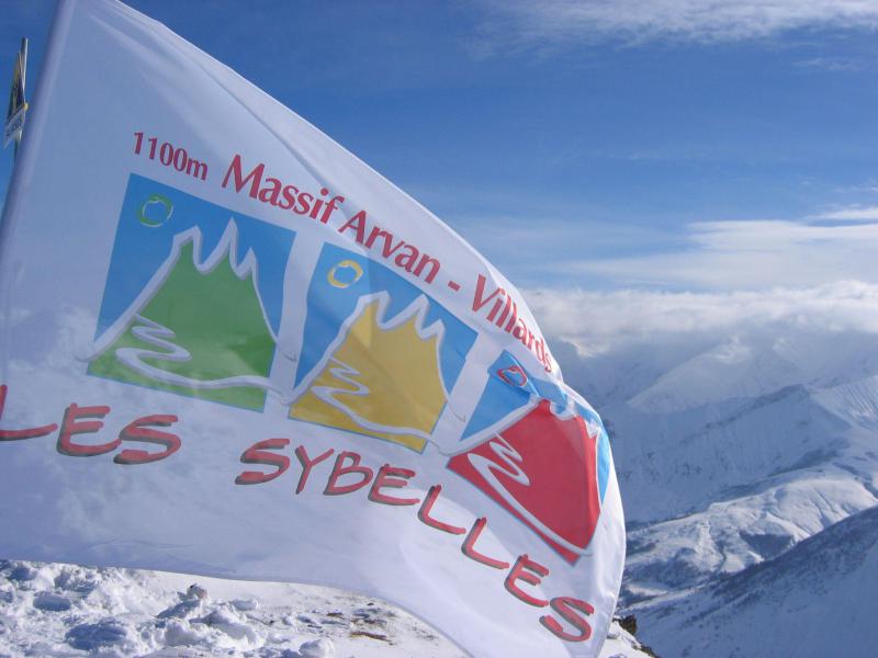 Ski verhuur Les Pistes - Le Corbier - Buiten zomer