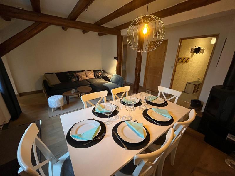 Vacanze in montagna Appartamento 3 stanze per 6 persone - Maison de Pays Bertille - Serre Chevalier - Angolo pranzo