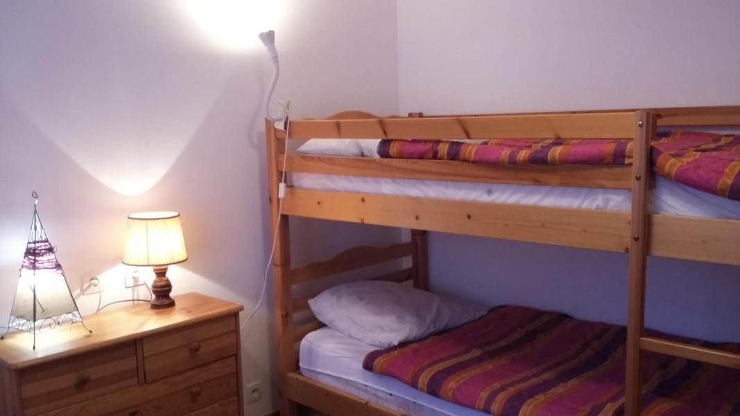 Vacaciones en montaña Apartamento 3 piezas para 6 personas (03) - Maison la Glirettaz - Arêches-Beaufort - Cabina