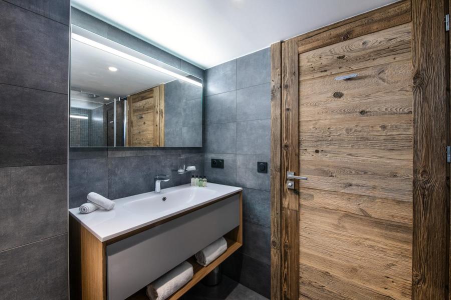 Vacanze in montagna Appartamento 5 stanze con cabina per 8-10 persone (Kailash) - Manali Lodge - Courchevel - Bagno con doccia