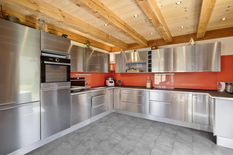 Holiday in mountain resort 9 room triplex chalet 9 people (Marmotte 1) - MARMOTTANT - Serre Chevalier - Kitchen