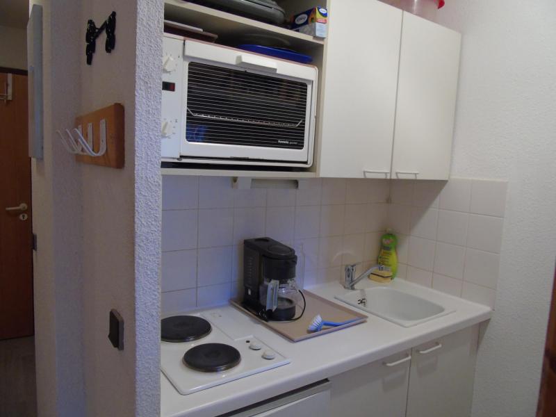 Holiday in mountain resort Studio 3 people (334) - Melezets 2 - Valfréjus - Kitchenette