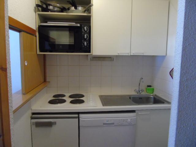 Holiday in mountain resort Studio 4 people (220) - Melezets 2 - Valfréjus - Kitchenette