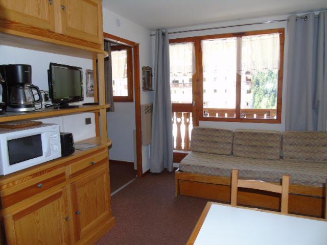 Holiday in mountain resort Studio 4 people (M2-220) - Melezets 2 - Valfréjus - Living room