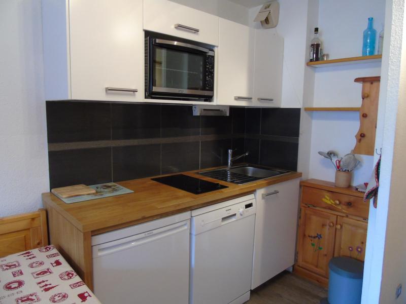 Holiday in mountain resort Studio cabin 4 people (332) - Melezets 2 - Valfréjus - Kitchenette