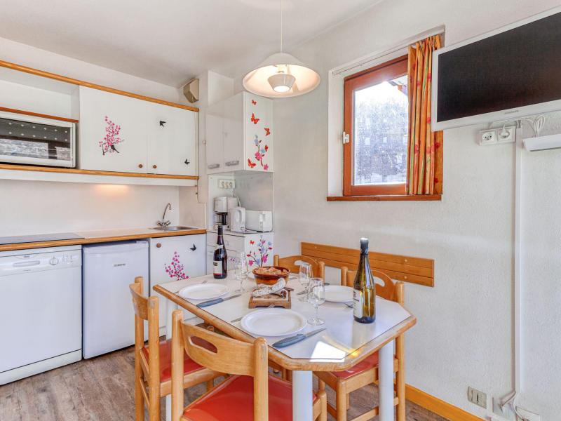 Holiday in mountain resort 2 room apartment 4 people (4) - Nécou - Les Menuires - Accommodation