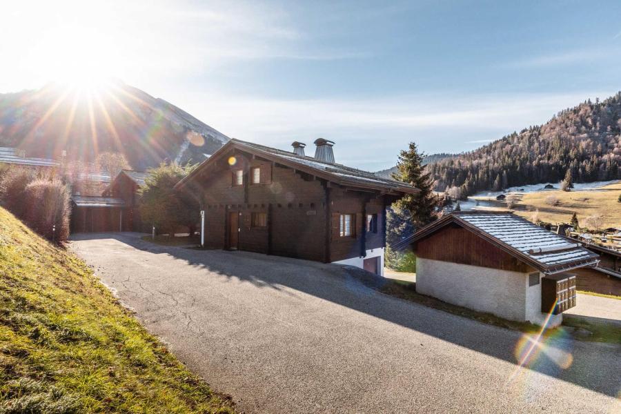 Ski verhuur Pistes Du Soleil 15 / Ichiban - La Clusaz - Buiten zomer