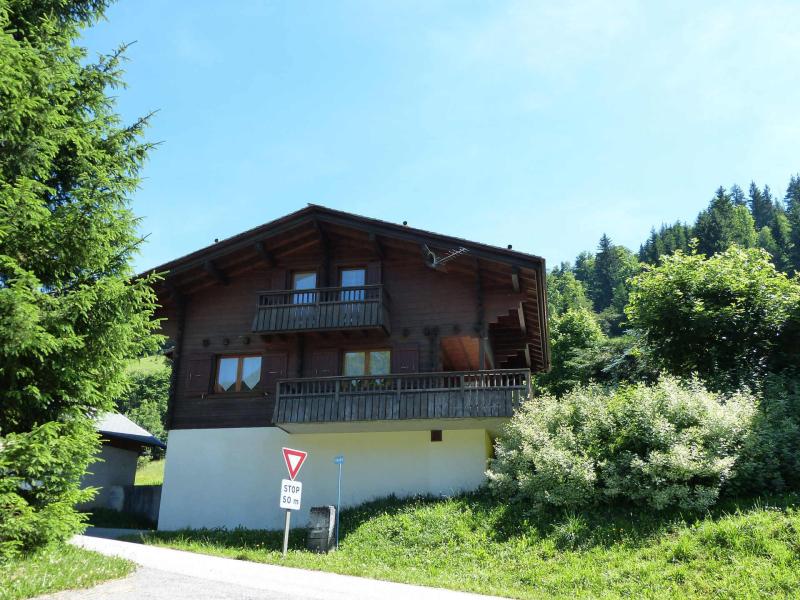 Ski verhuur Pistes Du Soleil 15 / Ichiban - La Clusaz - Buiten zomer