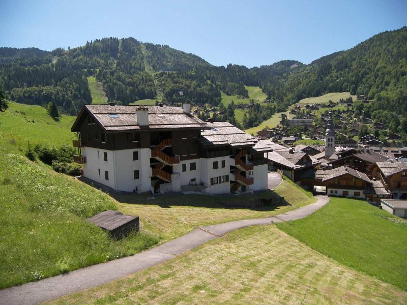 Skiverleih Résidence Aigles I - La Clusaz - Draußen im Sommer