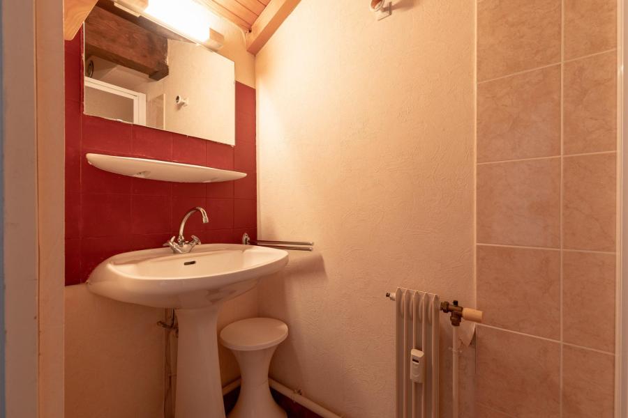 Vacaciones en montaña Apartamento 4 piezas mezzanine para 8 personas (AIGLBS) - Résidence Aigles I - La Clusaz - Cuarto de ducha