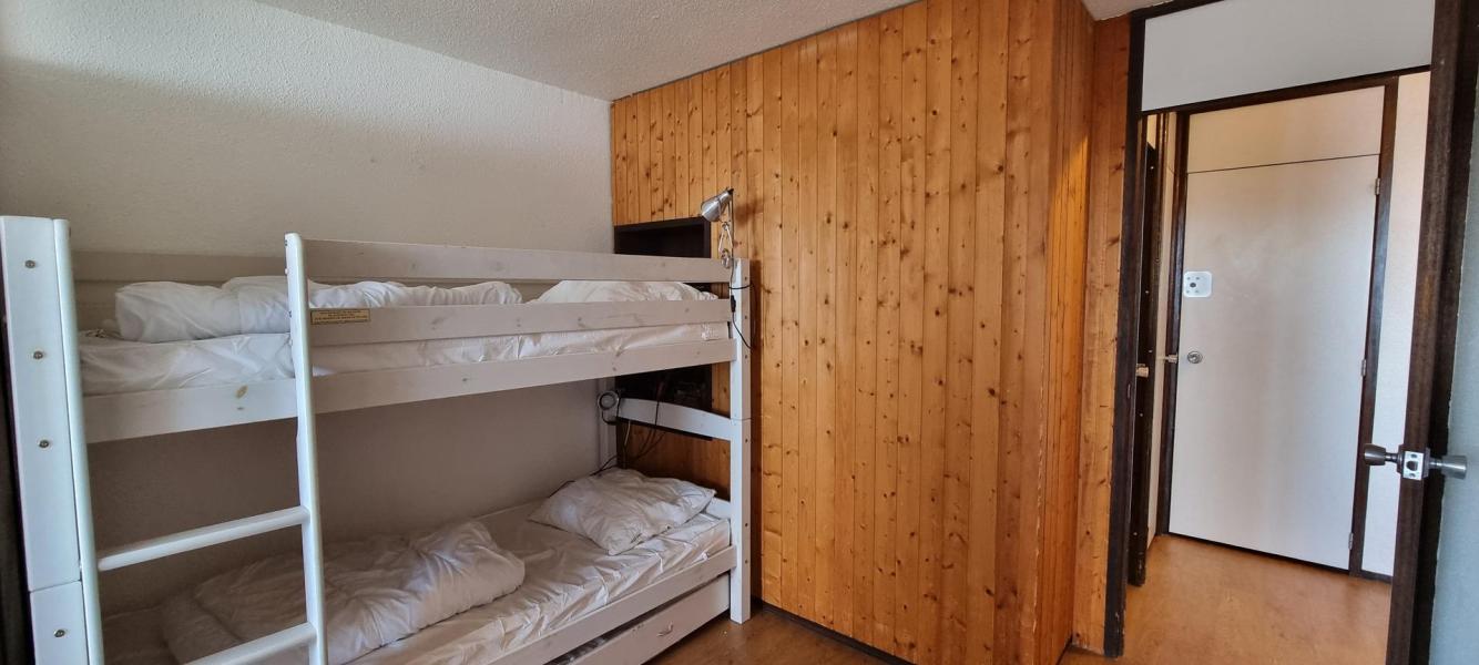 Holiday in mountain resort 3 room apartment sleeping corner 7 people (A2N152) - Résidence Aime 2000 Paquebot des Neiges - La Plagne - Bedroom