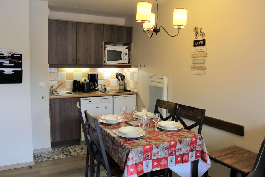 Holiday in mountain resort 2 room apartment 4 people (B016) - Résidence Albane - Vars - Living room