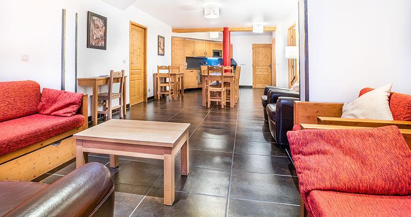 Holiday in mountain resort 3 room apartment sleeping corner 12 people (1) - Résidence Almes 1 - Tignes - Living room