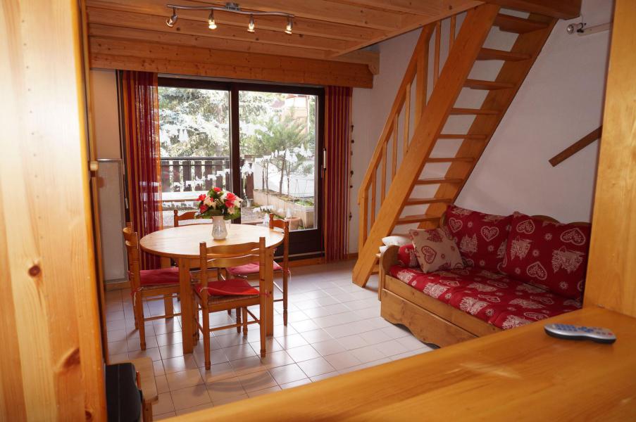 Holiday in mountain resort 3 room apartment 4 people (1) - Résidence Alp'Airelles - Morzine - Table