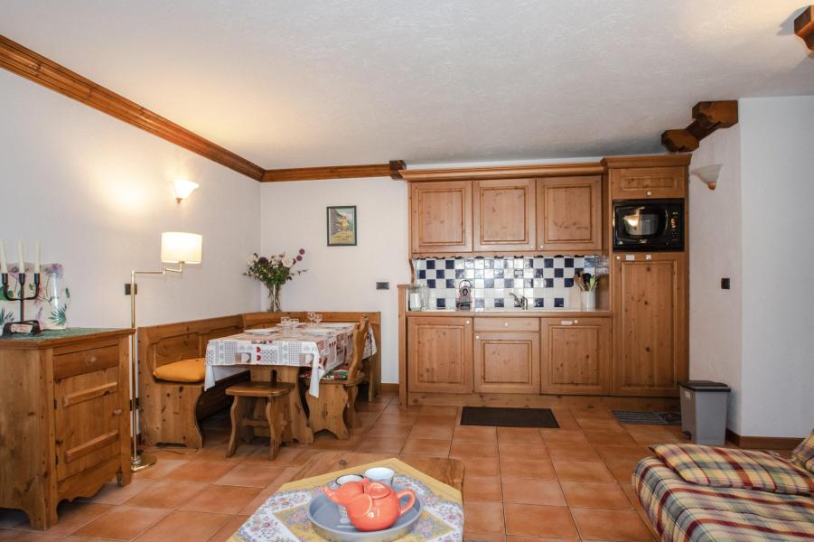 Holiday in mountain resort 2 room apartment 4 people (GAMMA) - Résidence Alpes 2 - Chamonix - Living room