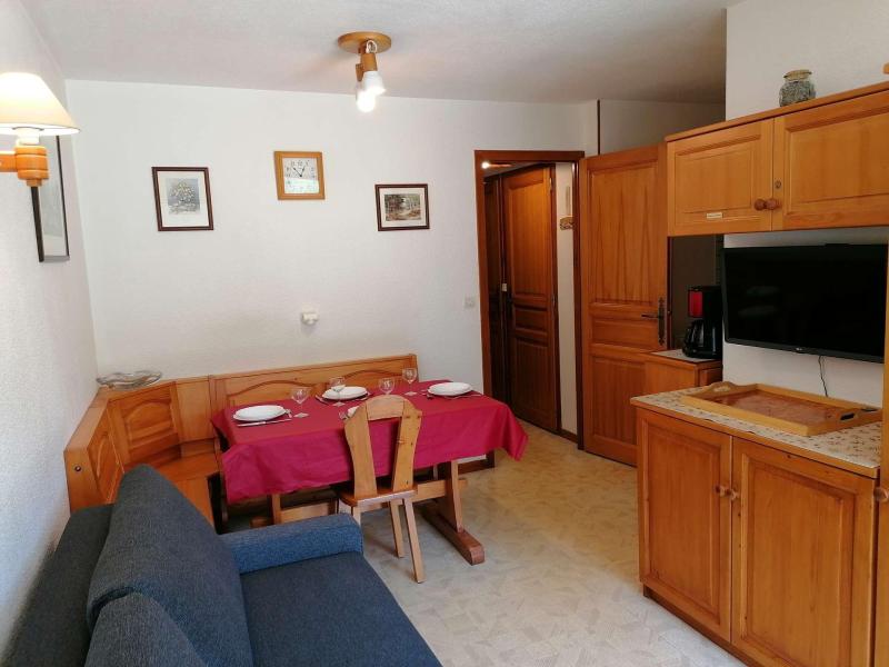 Vakantie in de bergen Appartement 2 kamers bergnis 6 personen (004) - Résidence Alpina A - Le Grand Bornand - Woonkamer