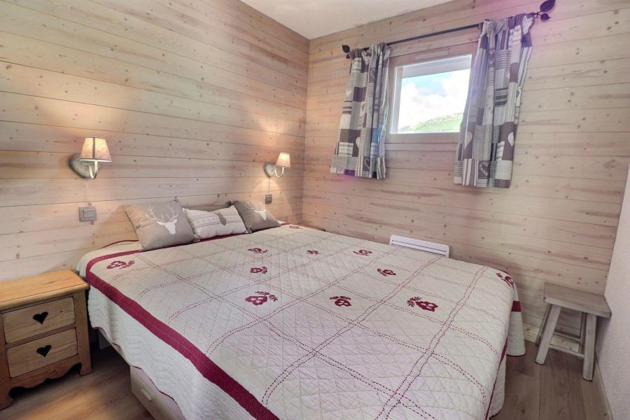 Vacaciones en montaña Apartamento cabina 2 piezas para 5 personas (C06) - Résidence Alpinéa - Méribel-Mottaret - Habitación